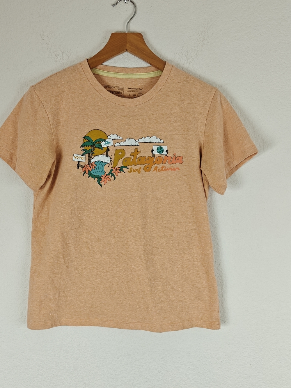 Patagonia Palm Protest Responsibili-Tee Cowry Peach Tee | Sustainable Graphic S